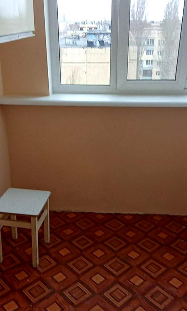 One-bedroom apartment in brick house near Tairova Street