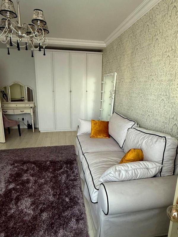 1-Bedroom Apartment on Viacheslava Chornovola Street, 15th Floor with Smart Amenities