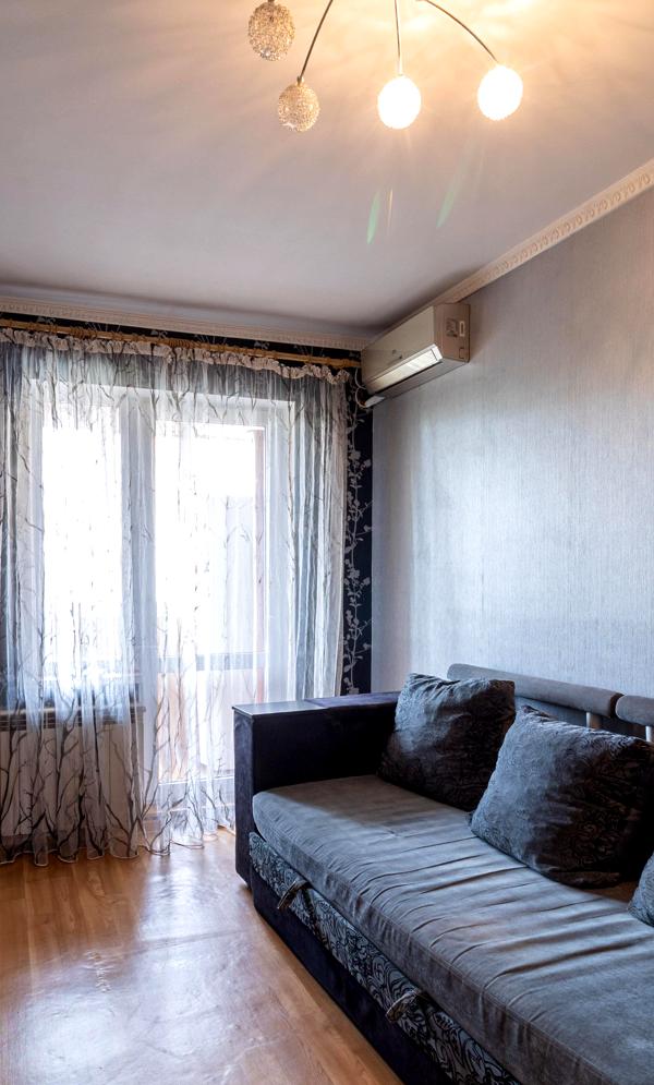 2-Room Apartment in Obolonsky District with Modern Amenities