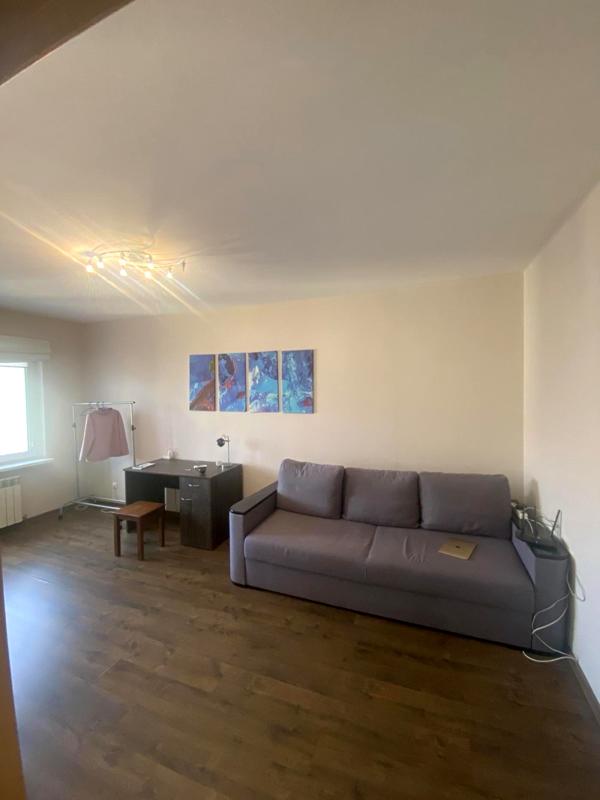 Fully Furnished Apartment near Poznyaki Metro with Modern Design
