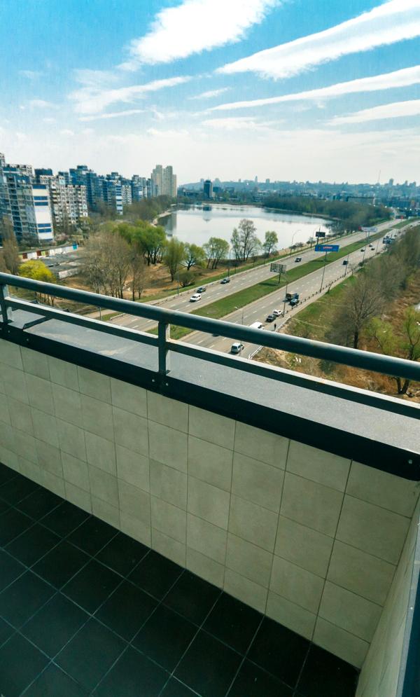 Modern VIP Studio Apartment with City View