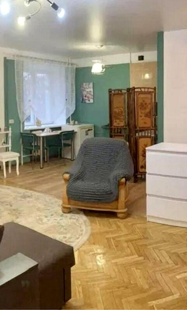 Spacious and cozy apartment in the city center with modern amenities