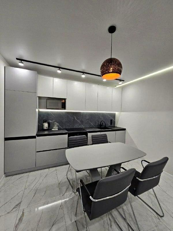 3-Room Studio Apartment in River Park Complex