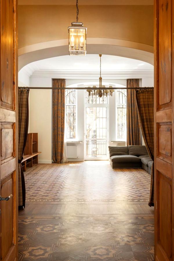 Luxurious Apartment in Odessa's Otrada District with Sea Proximity