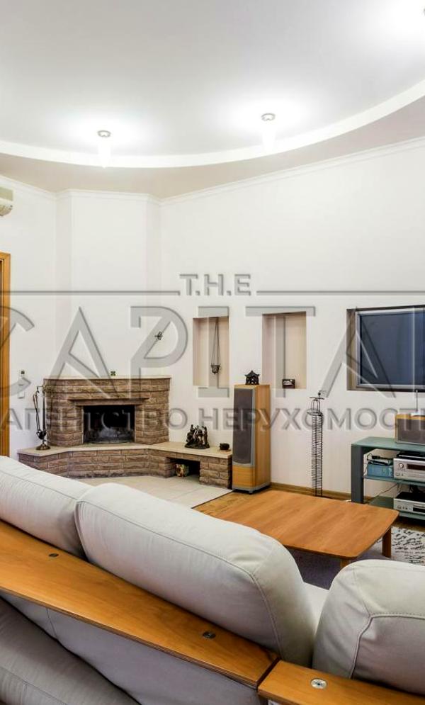 Spacious 3-Room Duplex Apartment on Alla Horska Lane