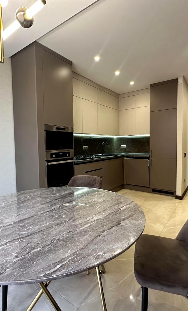 1-Room Apartment in Semitsvit Complex with Modern Design and Amenities