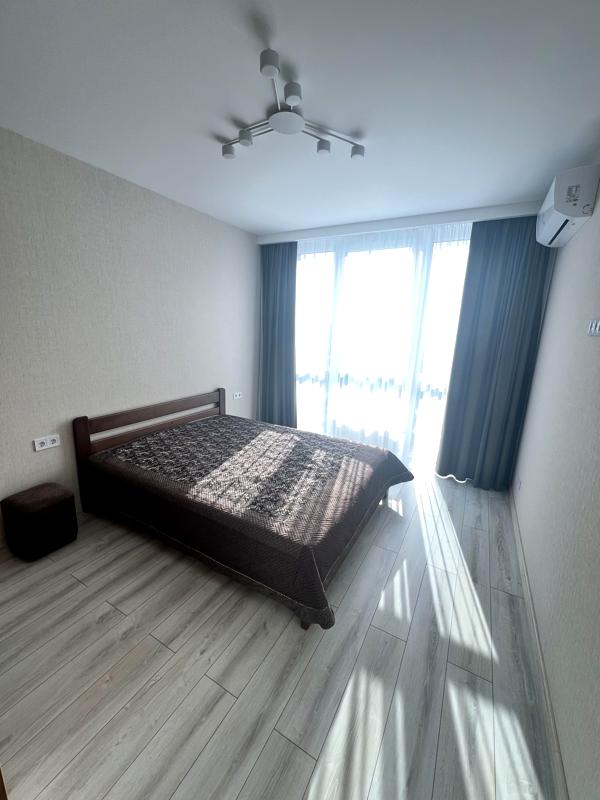 1-Bedroom Apartment in Dibrova Park with Quality Renovation