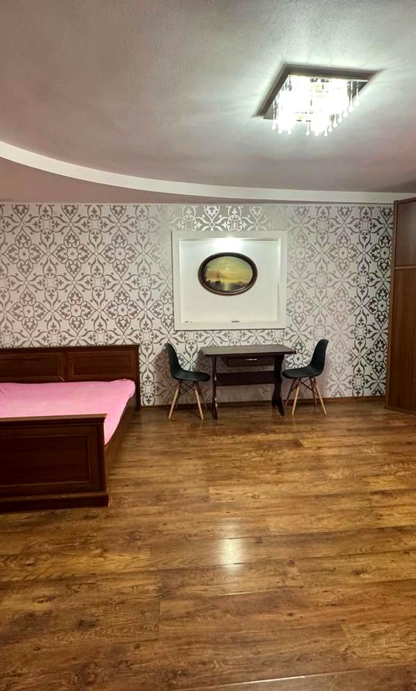 1-bedroom studio apartment near Nauki Avenue