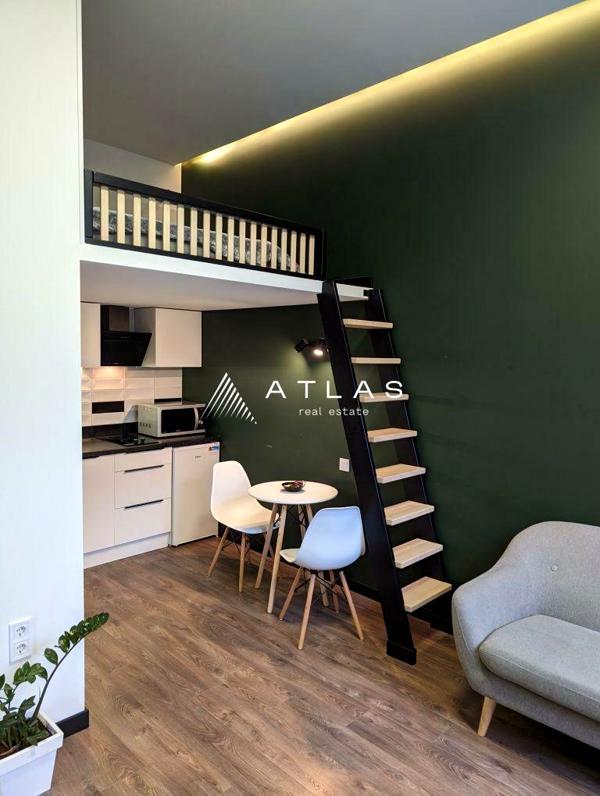 Smart Apartment on Krekhivska Street with Full Amenities