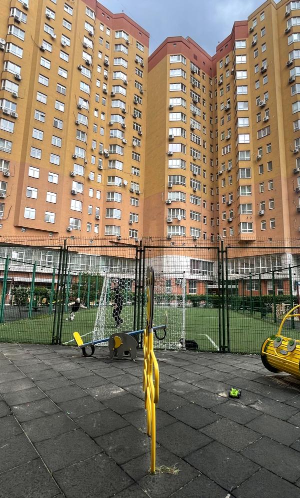 Spacious 2-room apartment near Poznyaki metro with great view