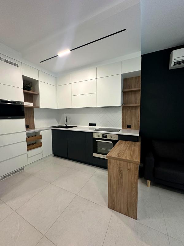 Modern 1-Bedroom Apartment in Dynastia Residential Complex