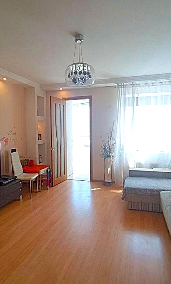 Spacious 2-bedroom apartment in central Odessa with panoramic view