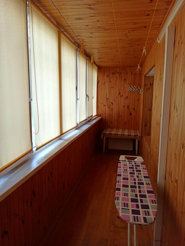 2-Room Apartment near Poznyaki Metro Station, Urlіvska Street