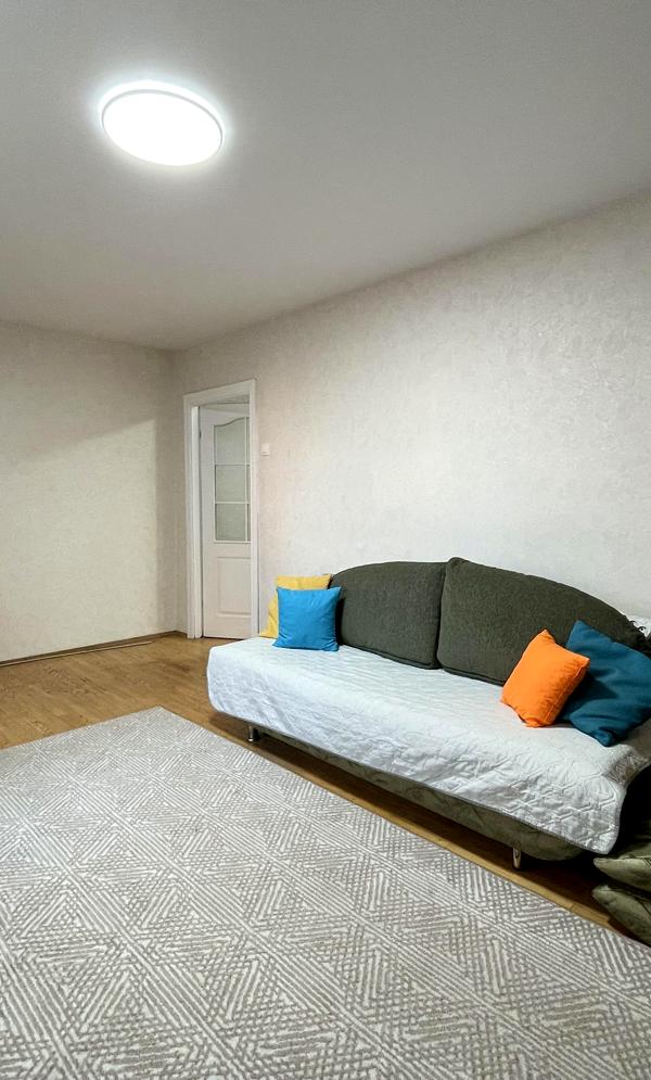 Spacious 1-Bedroom Apartment near Paton with Balconies and New Appliances
