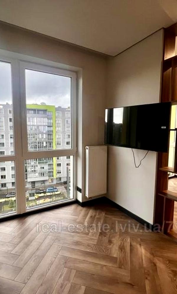 Designer Renovated Apartment with Modern Amenities