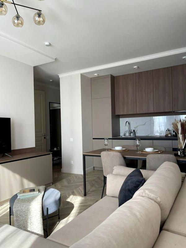 French Quarter кешеніндегі 52 м² дизайнерлік жөнделген пәтер
