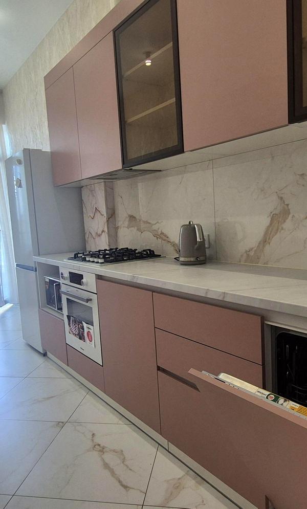 1-Bedroom Apartment near City Center with Fresh Renovation