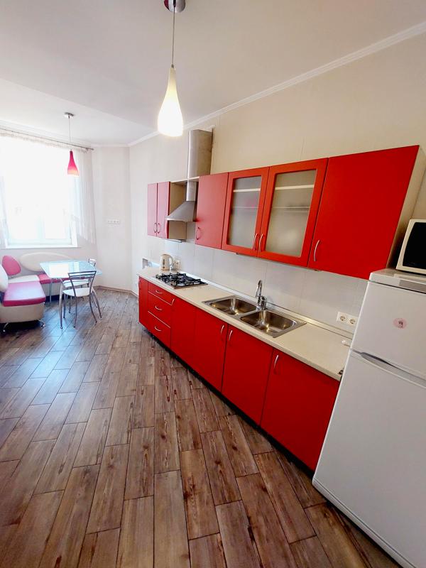 2-Room Apartment in Kyiv City Center, Near Maidan Nezalezhnosti Metro
