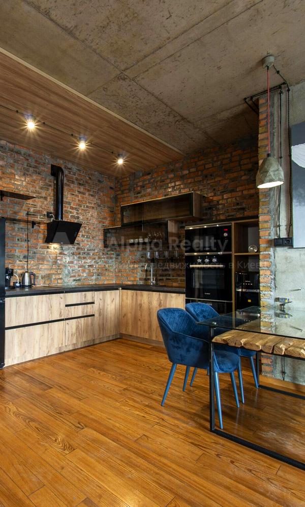Spacious Loft-Style Apartment in City Center, Royal Tower