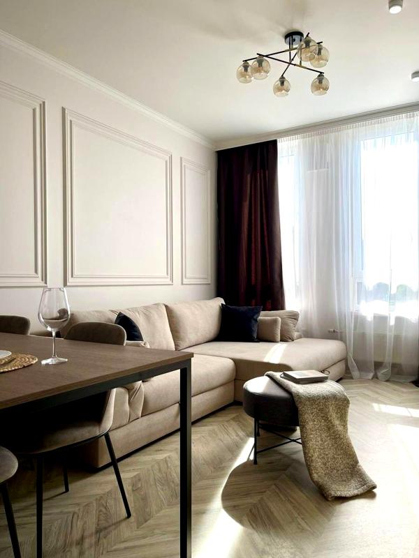 French Quarter кешеніндегі 52 м² дизайнерлік жөнделген пәтер