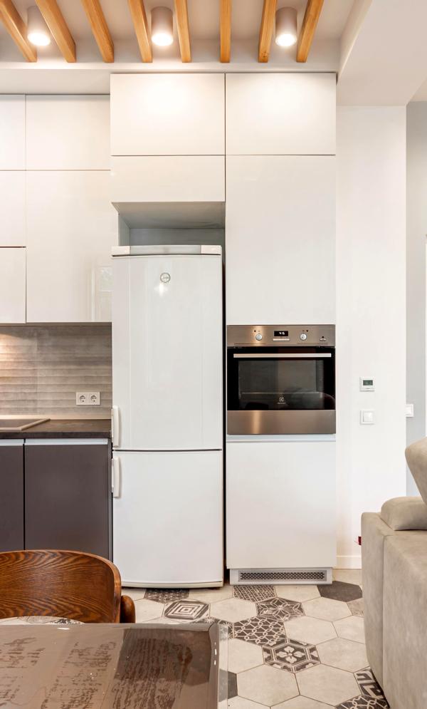 Spacious 2-Bedroom Apartment with Designer Renovation in Podil District