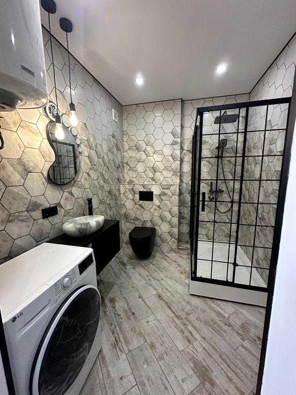 1-Bedroom Apartment in City Center, A5 Complex, Fully Furnished