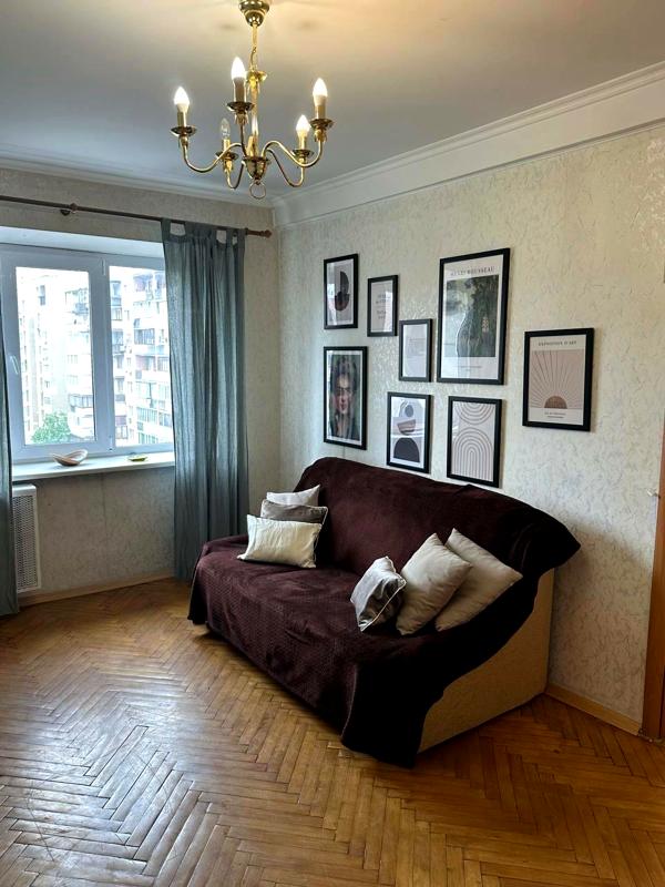 Spacious 3-Room Apartment in Kyiv City Center