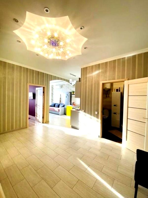 Bright Apartment in Arkadia with Sea View