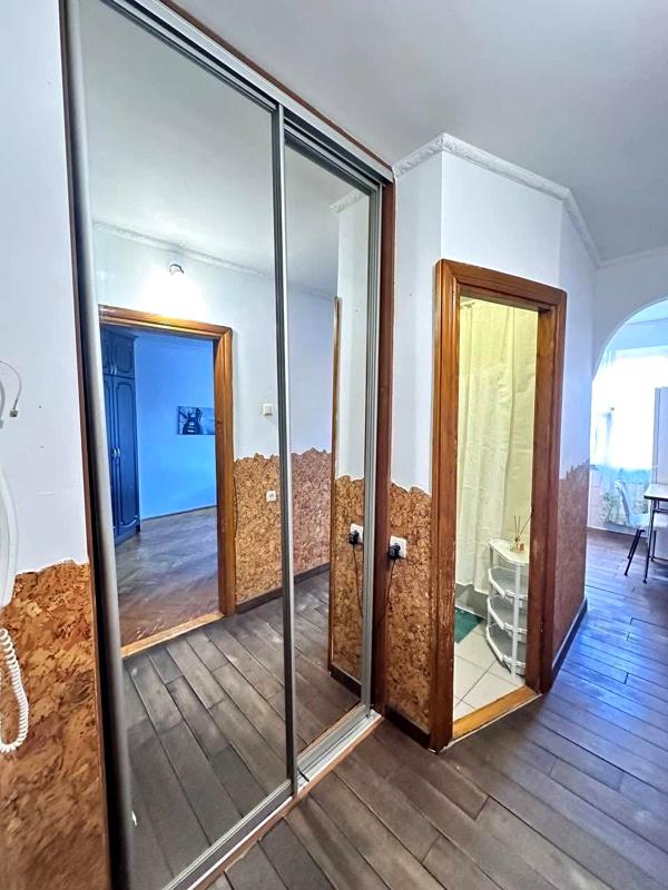 Cozy 1-bedroom apartment on Hrinchenko Street