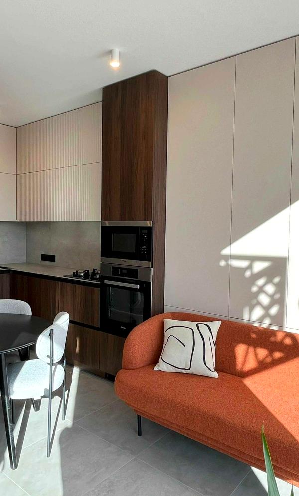 Modern Apartment with Premium Features and Convenient Location