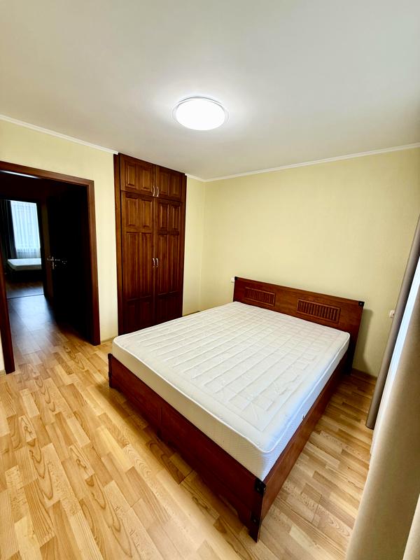 Bright Apartment with New Renovation in Shevchenkivskyi District, Near Pavlivskyi Park