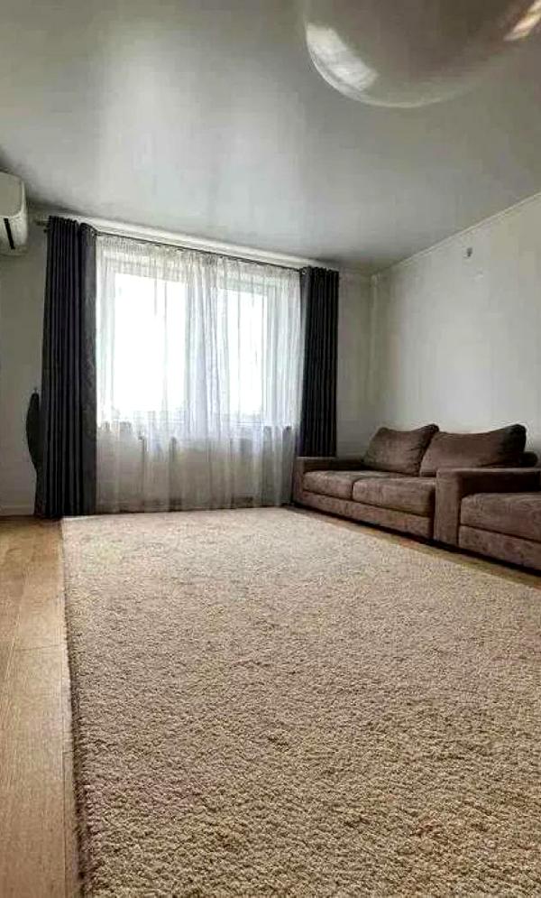 Spacious 2-Room Apartment with Euro Renovation on Vasyl Lypkivskyi Street