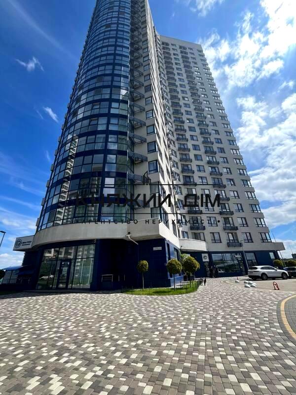 2-Room Apartment on Zarichna Street, 23rd Floor, Near Slavutych Metro