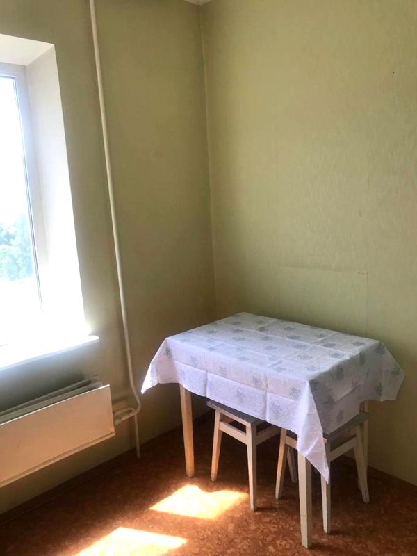Cozy 1-Bedroom Apartment on Nataliyi Uzhviy Street, Vynohrader District