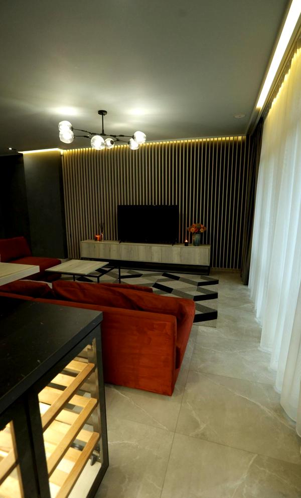 Spacious Designer Apartment in Avalon Complex with Modern Amenities
