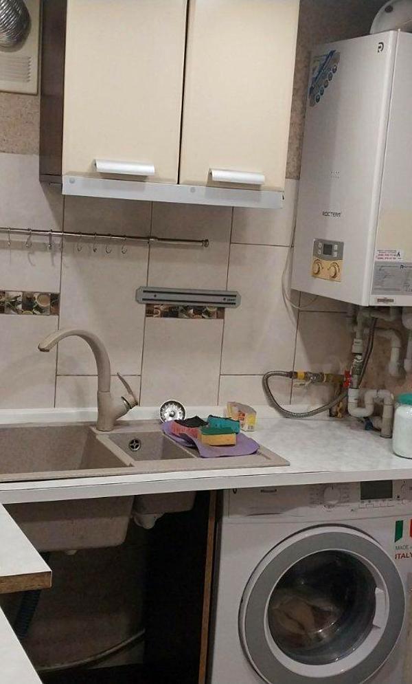 2-Room Apartment on Liderovsky Boulevard with Built-in Kitchen and Appliances