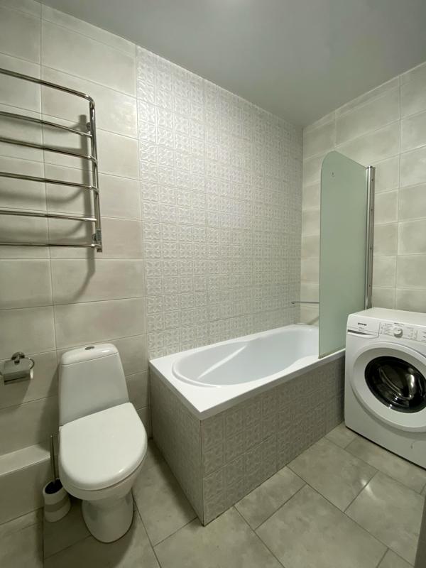 Spacious 1-Room Apartment in Lincoln Residential Complex