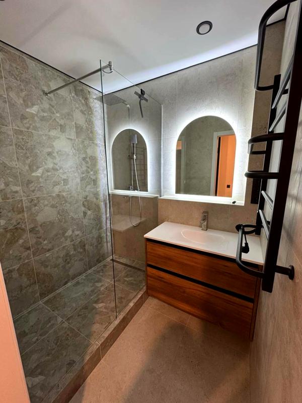 1-Bedroom Apartment on Peremohy Prospect, Newly Renovated