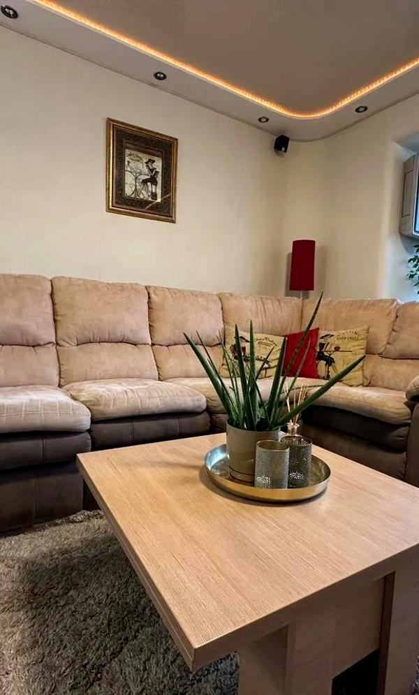 4-Room Spacious and Bright Apartment on Peremohy-5