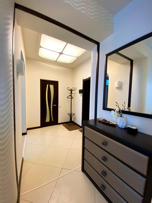 Spacious 2-bedroom apartment in ЖК Парус near Unit City