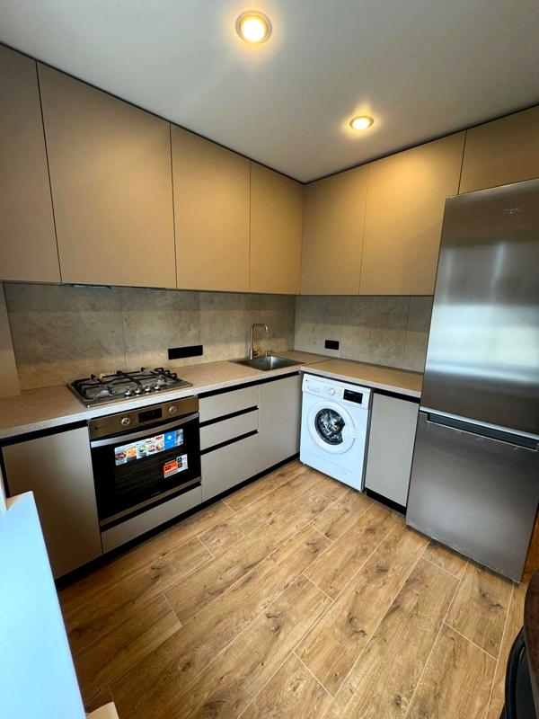 1-Bedroom Apartment on Peremohy Prospect, Newly Renovated