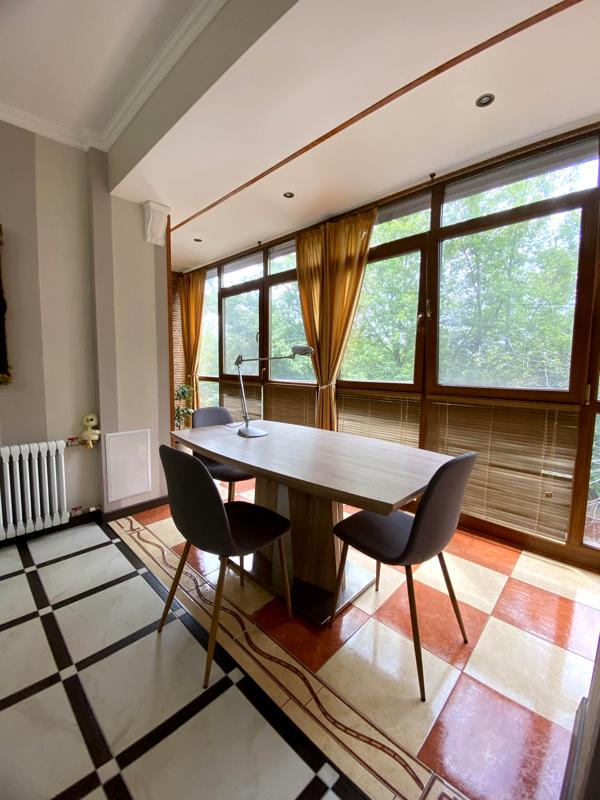 Cozy two-room apartment in historic Pechersk area near Kyiv-Pechersk Lavra