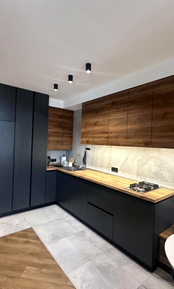Stylish 1-Bedroom Apartment in Semytsvet Complex with Modern Design