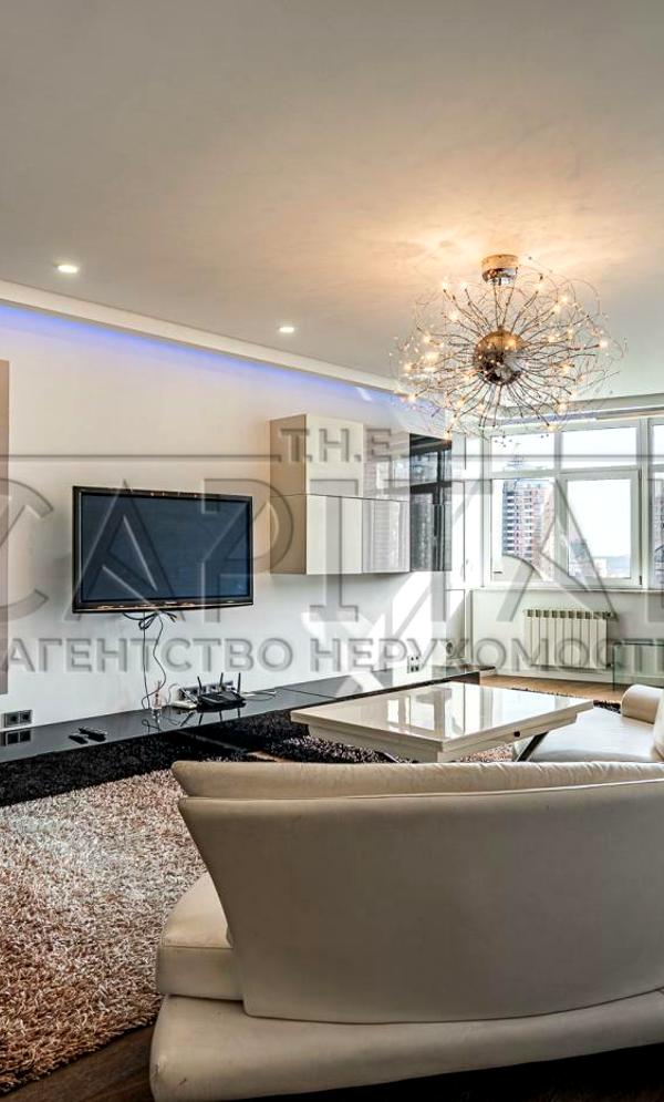 3-Room Apartment in Prestigious Pechersk District, Kyiv