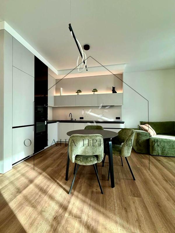2-Room Apartment in Mozart Residential Complex, City Center