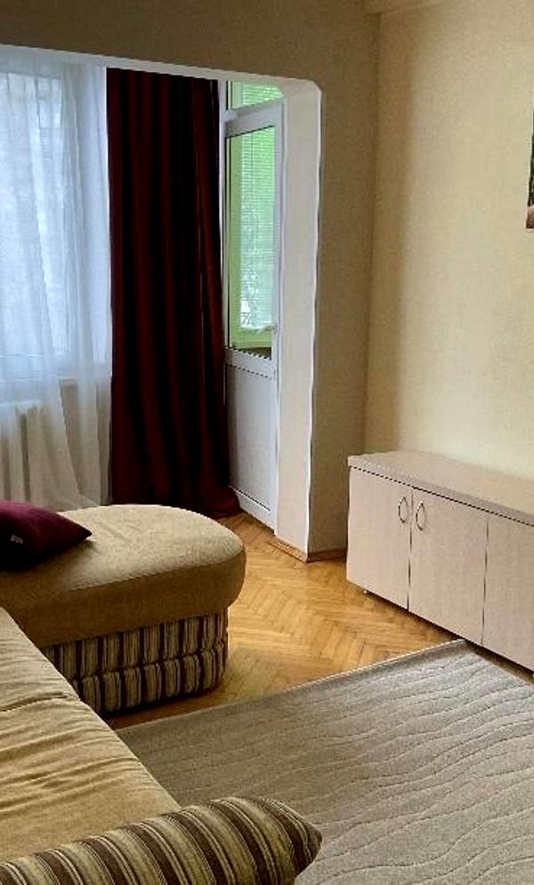 Cozy 1-Bedroom Apartment near Lukyanivka Metro