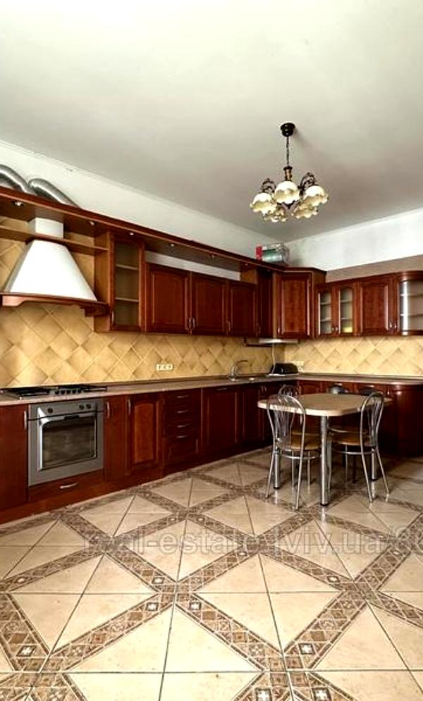 3-Bedroom Apartment with Designer Interior, 2 Bathrooms, 2 Balconies