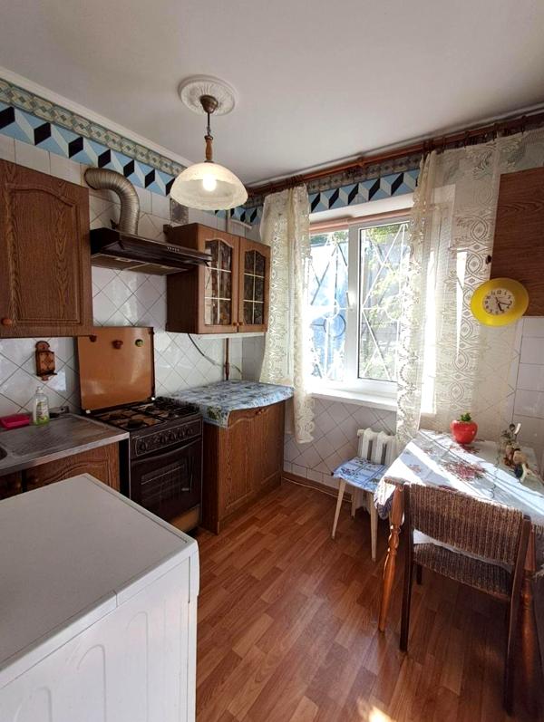 3-Room Apartment near Malinovskogo/Kosmonavtov, Fully Furnished