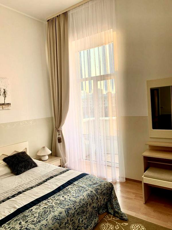 2-Room Apartment on Lutheranska Street, Well-Renovated and Spacious