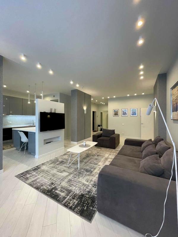Premium 120m² Apartment in Aristocrat Complex with Designer Interior